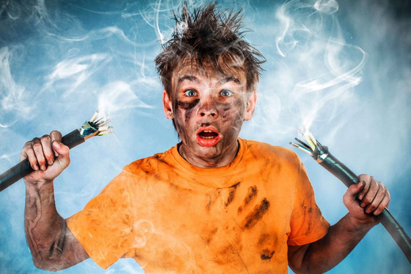 В турецком отеле людей убило током в бассейне