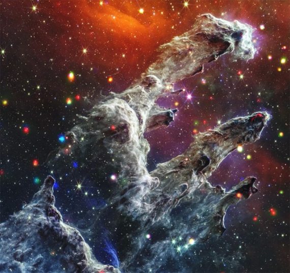 NASA представило 25 ранее не публиковавшихся снимков космоса