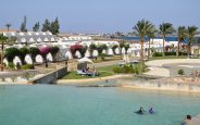 🎀🎀Райский Уголок Ждет Вас – Забронируйте Свой Идеальный Отдых 🏖️RETAC Qunay Resort & SPA 5* 💫ЕГИПЕТ   1-я линия от моря🌴 🌴✈️ летим  05.02.2025 Состоит из основного здания и комплекса одноэтажных корпусов.
