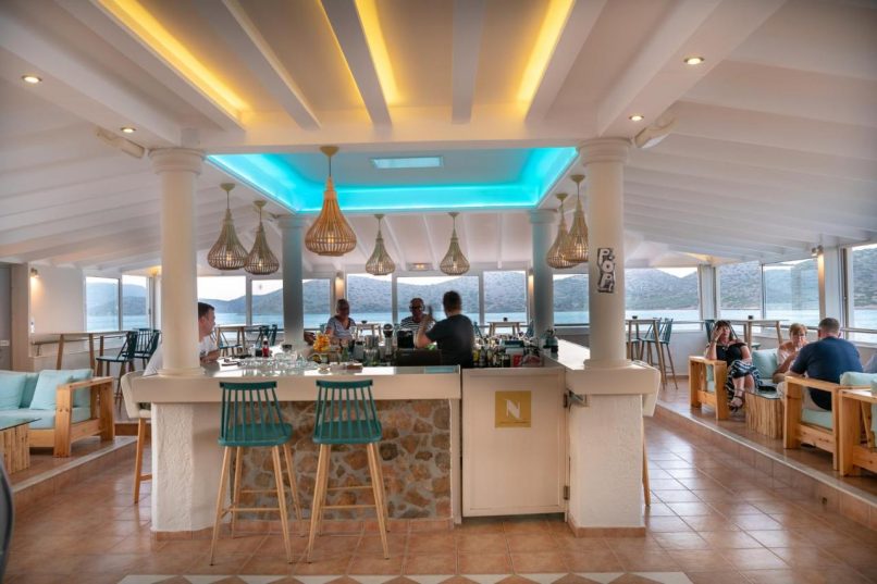 🌴 Отдых на Крите для двоих 🌴 Хочешь почувствовать атмосферу элегантности и уюта, наслаждаясь красотами острова? ✨ Тогда Elounda Akti Olous (Adults Only)