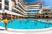 🔥 OFERTĂ FIERBINTE DOAR ASTĂZI! 🔥  📆 Plecare: 01.05.2025 🏨 Alexia Resort & Spa | Side, Turcia  💶 De la 608€