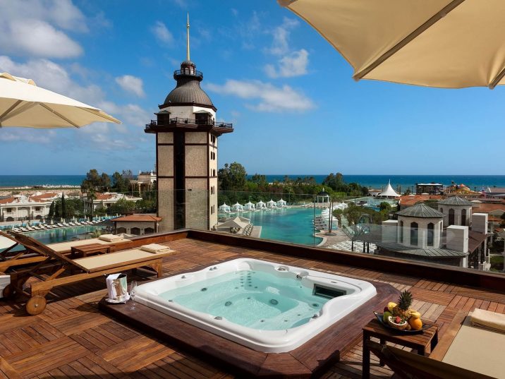 🌴 Vacanță de Vis la Super Preț – Doar Azi! 📍 Antalya, Lara | ✈️ Plecare: 05.05.2025  📆 6 nopți de vis | 💑 2 persoane | 💸 de la 1125€