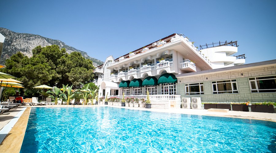 O săptămână cu soare și răsfăț la malul Mediteranei ☀️🌊🍹, din data de 15.05 , de la 470 euro